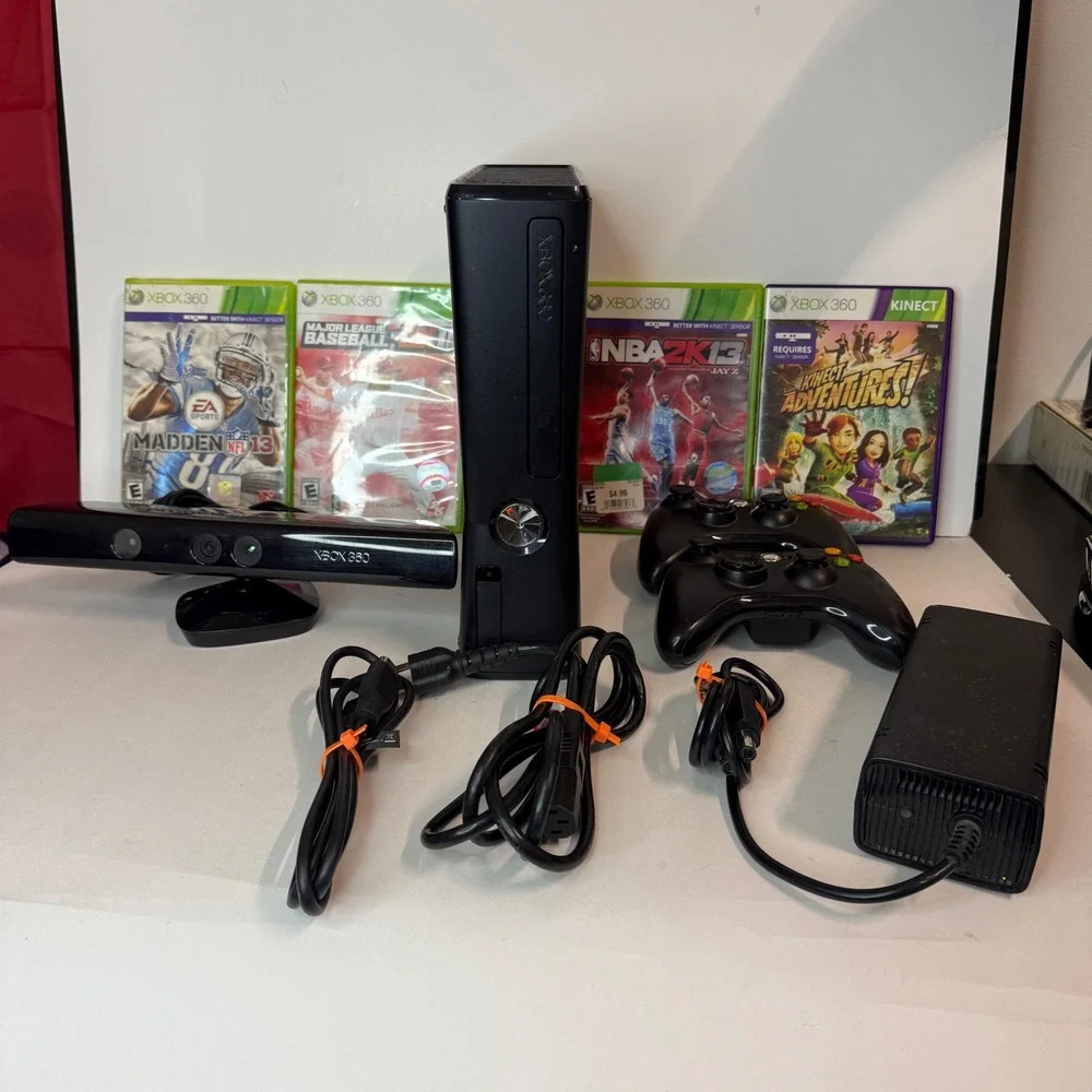 Microsoft Xbox 360 S Model 1439 Console Bundle Kinect 2 Controllers 4 Games